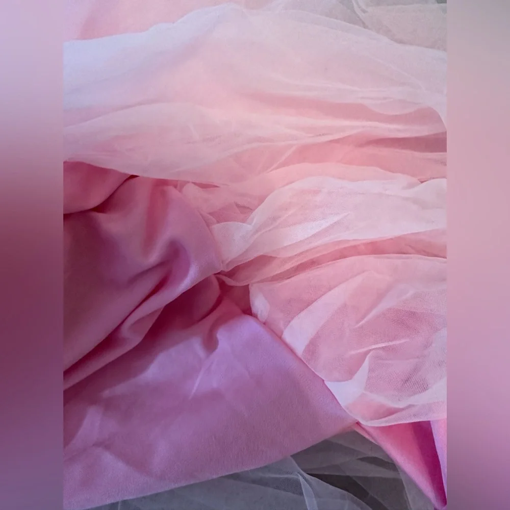 N/A tutu table